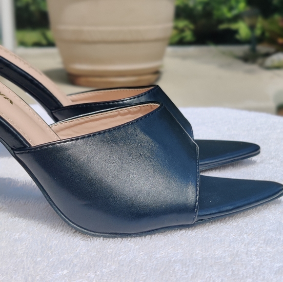 Fashion Nova pointy open toe Stilletto - Picture 9 of 14